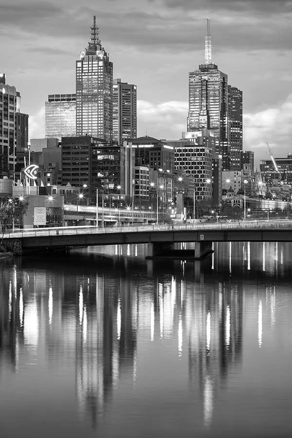 MM97-Melbourne CBD over the Yarra river